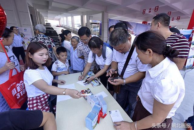 国庆去哪儿玩？重庆万州掀起自驾游巴东热潮