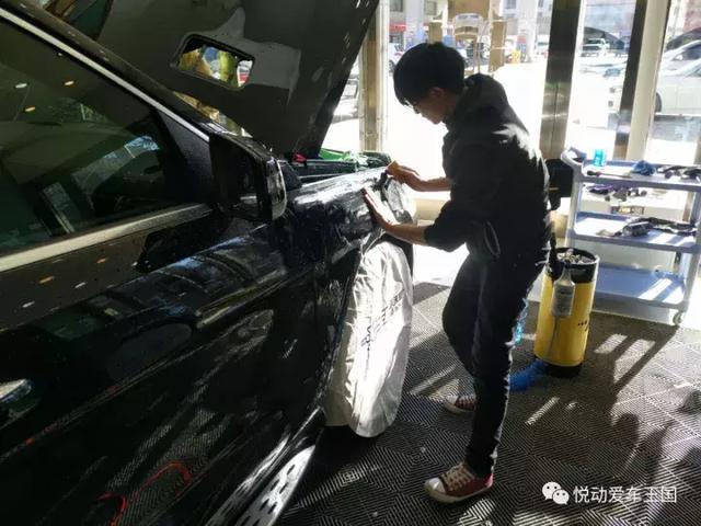 西宁奔驰GLS450和路虎星脉施工隐形车衣