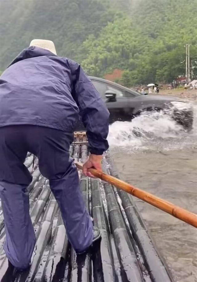 事发安徽！“离奇车祸”