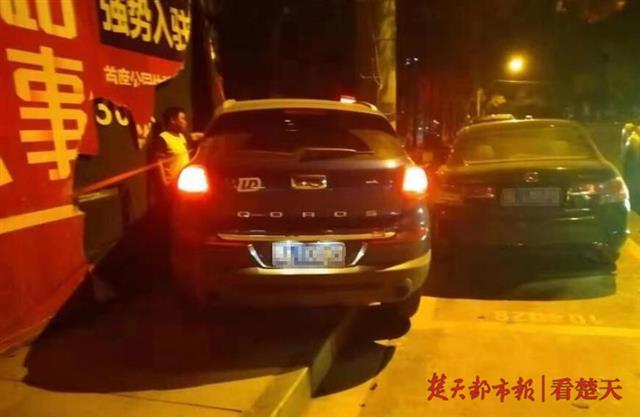 醉酒司机开共享汽车连撞两车，被撞司机追过来才知道出了车祸