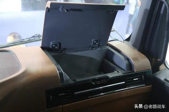 造军车的怎么做商用车？详拍航天万山纯电动自卸车