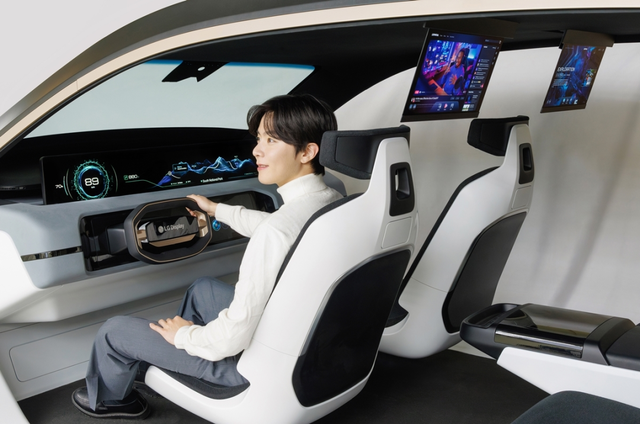 未来的汽车屏幕，是透明的？