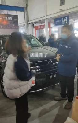 汇腾汽车(女子车展现场维权，称“其车在4S店维修半年，故障仍未解决”，市监部门介入)