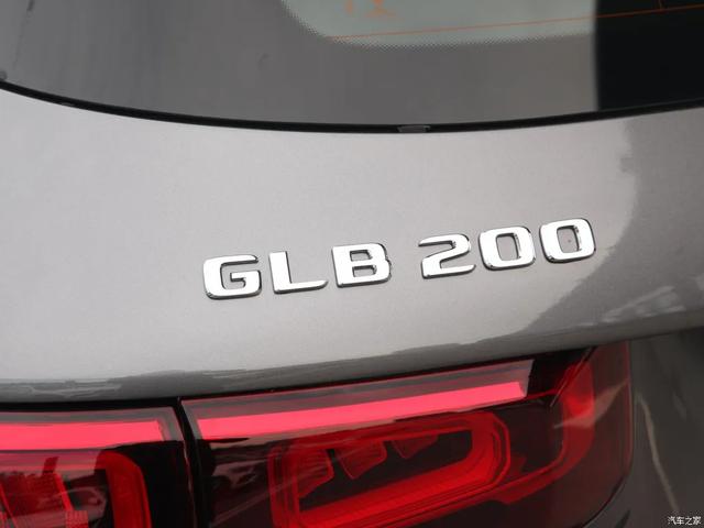 1.3T、7座SUV，三十多万买入门版奔驰GLB 200，值不值？