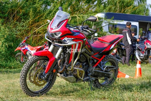 长途和越野哪个是你的菜？试驾本田非双CRF1100L