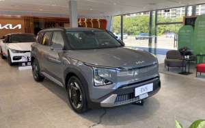 15万汽车(年轻奶爸必看，15万买大5座SUV：实拍起亚EV5)