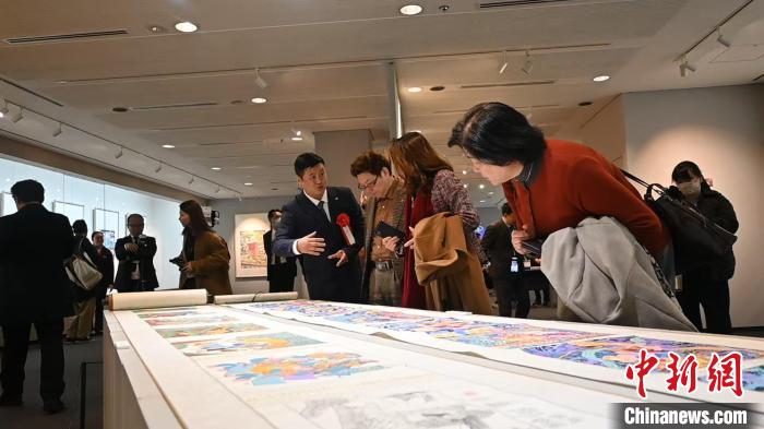 “在希望的田野上——贵州水城画展”在东京开幕