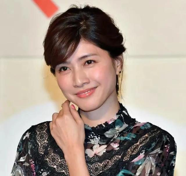 岛国影坛最漂亮的10位70后女演员，曾经的女神酒井法子、宫泽理惠