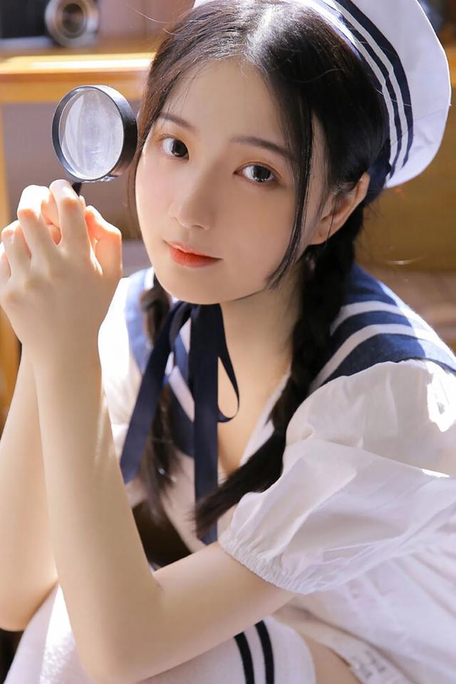 超可爱甜美水手制服清纯美女写真