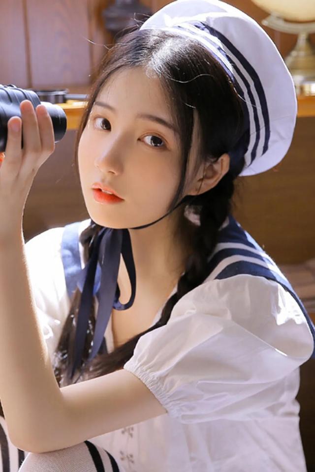 超可爱甜美水手制服清纯美女写真