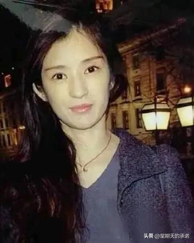 伊能静全家游欧洲，9岁女儿成翻译，让人感叹母女之间的深厚默契