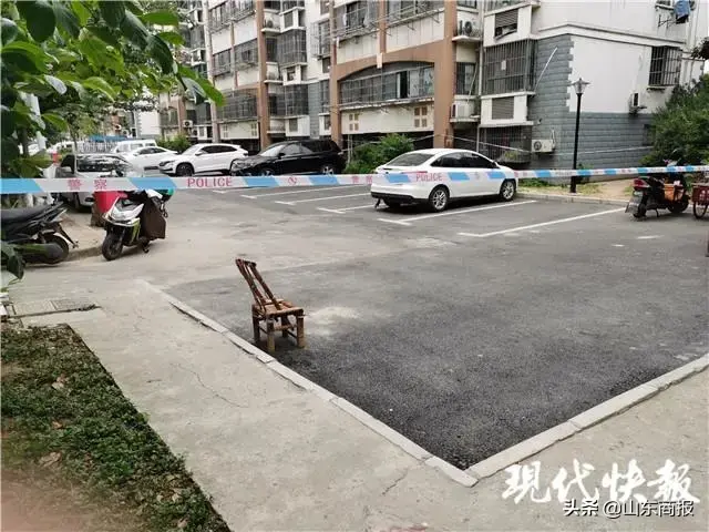 夫妻家中遇害五日后被发现，17岁女儿躲过一劫，警方通报披露一个细节