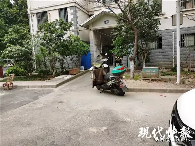 夫妻家中遇害五日后被发现，17岁女儿躲过一劫，警方通报披露一个细节