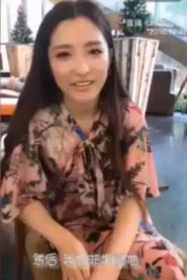 女主播拉肚子(明星直播现本性，范冰冰说想上厕所，古力娜扎怼网友恶心你去吐)