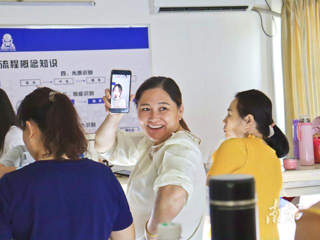 讲“活”南珠文化！这群大学生走进电商平台